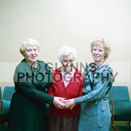 Owens, Theresa (Birthday Party - Abbey, Roscommon) 21-10-1984_0015