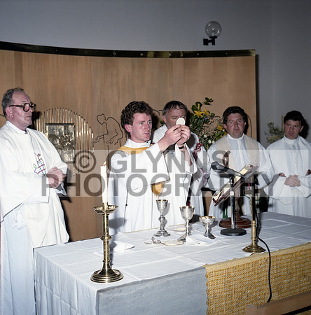 Devine, Fr. Padraig (Ordination - Frenchpark) 17-08-1988_0014