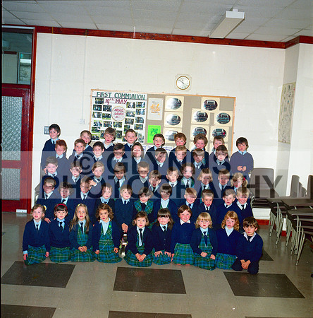 Castlerea St. Ann's Infant Class 1991 0002