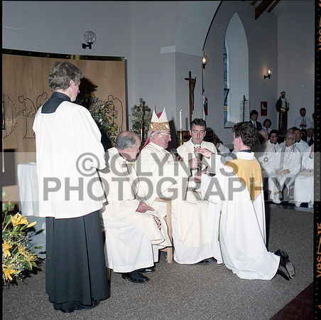 Devine, Fr. Padraig (Ordination - Frenchpark) 17-08-1988_0071