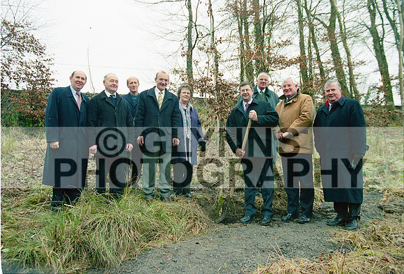 Glinsk Park Opening (Éamon Ó Cuív) 2003 0004