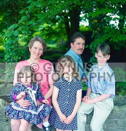 Unknown Family (Demesne) 1993 (2) 0001