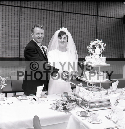 Tansey and Giblin, Betty (Wedding) 04-1968_0022